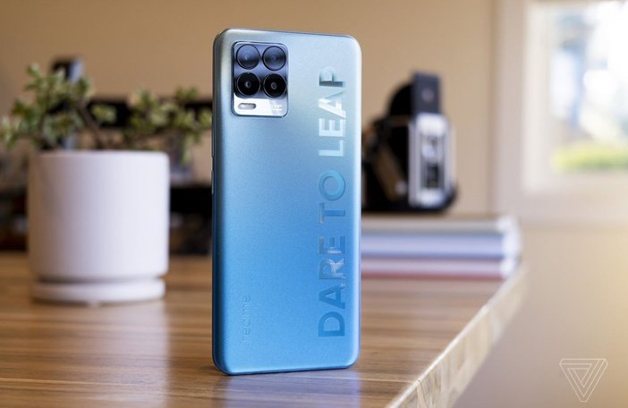 Недорогой камерофон от Realme дешевле 30000
